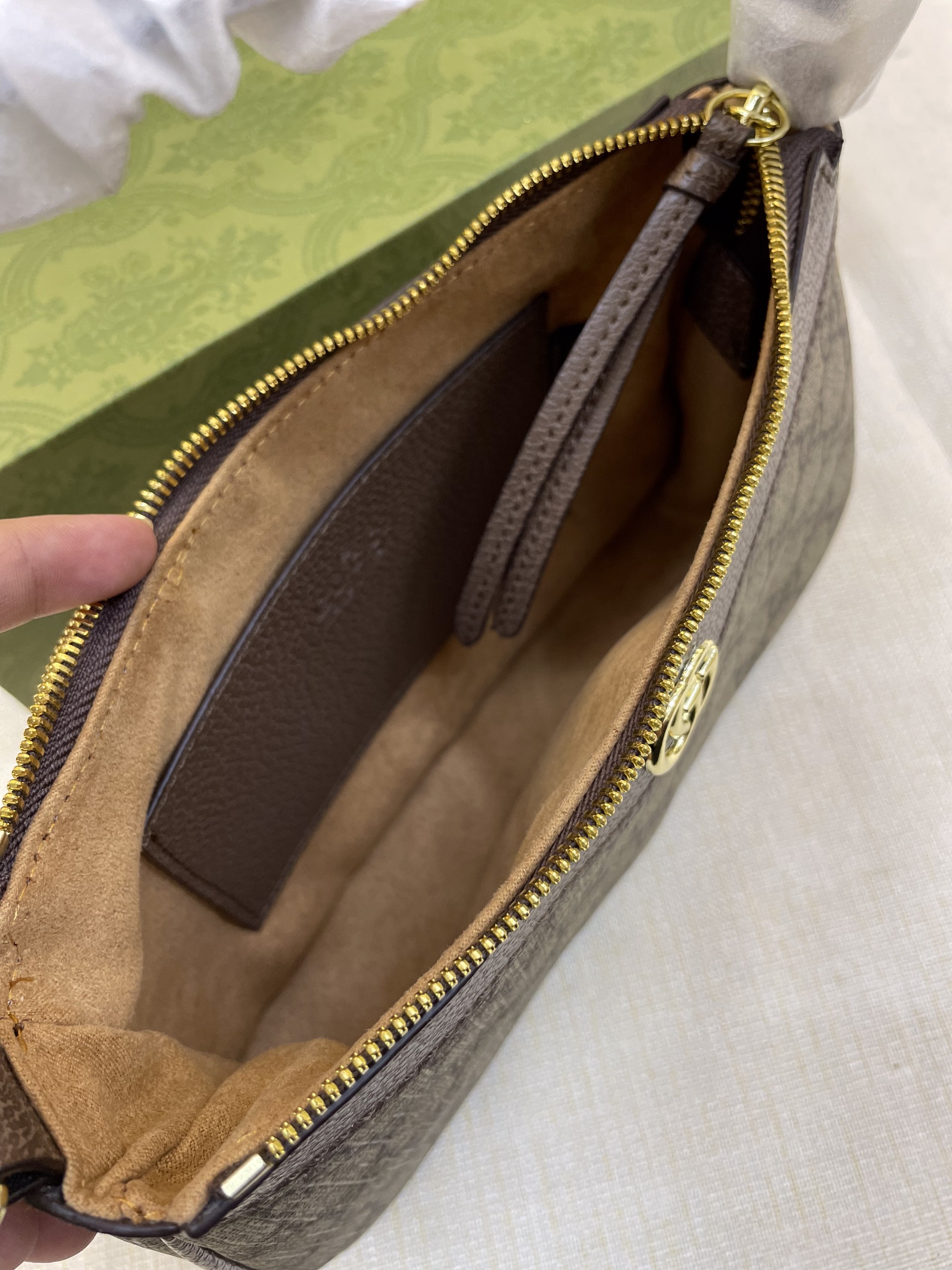Túi Xách Gucci Ophidia GG Super Canvas Shoulder In Brow Gold Lock Size 24cm